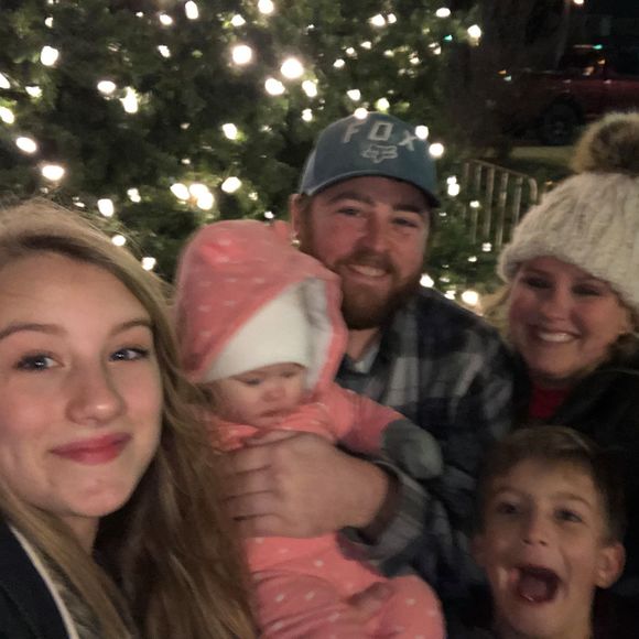 Meet your Posher, Denise - Picture 1 of 1